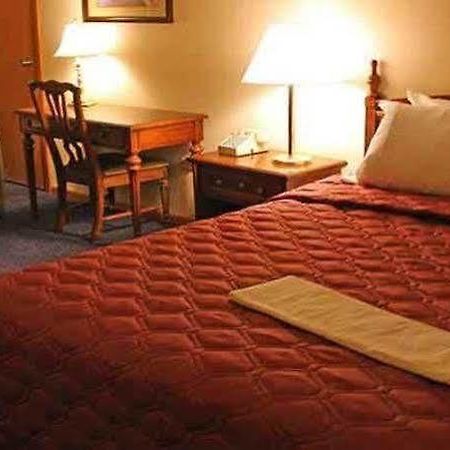 Iron Road Inn 埃尔金斯 外观 照片